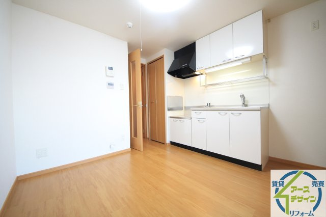 コン・タント・アモーレのキッチン|コンパクトなキッチンで掃除もラクラク