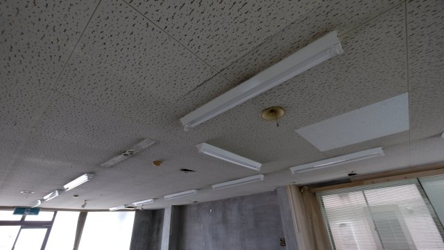 土七ビルの内装