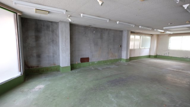 土七ビルの内装