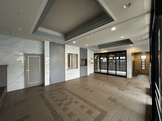 ライオンズマンション柳ヶ瀬【3階】のエントランス