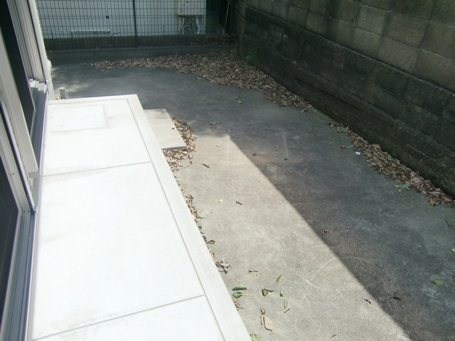 ソレーユ・コートＡ棟の庭