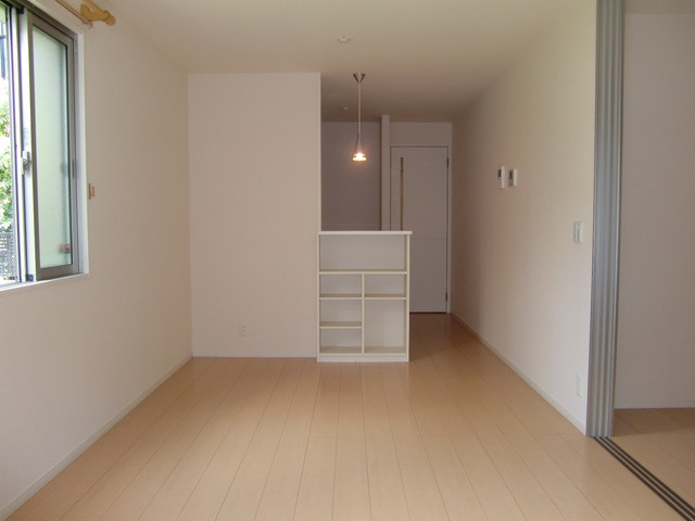 ソレーユ・コートＡ棟の居間・リビング