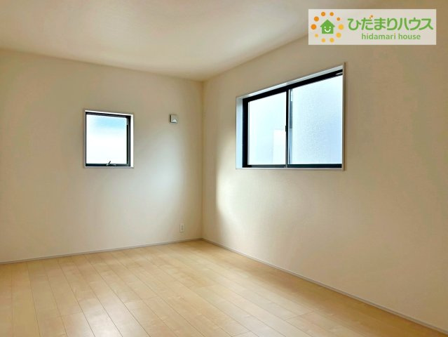 北茨城市平潟町1期　新築戸建　1号棟の寝室|大きなベッドを置いても余裕の広さの主寝室♪♪