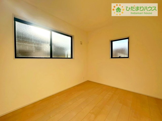 北茨城市平潟町1期　新築戸建　1号棟の洋室|机にベットを置けば子供部屋の完成です！