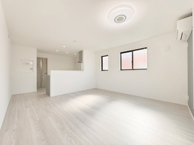 足立区西新井５丁目　中古戸建の浴室