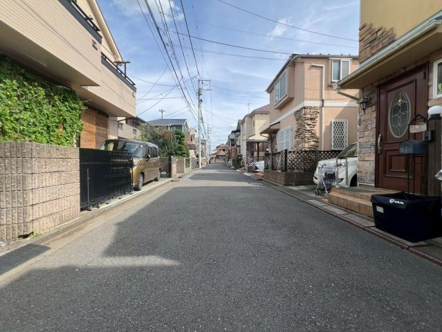 【前面道路含む現地写真】 | 西東京市南町１丁目　中古戸建て | 落ち着いた住宅街でゆったりすごせる環境になります