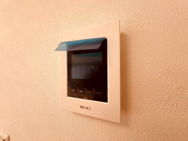 【防犯設備】 | 西東京市南町１丁目　中古戸建て | セキュリティも快適に。TVモニターで来客を確認できます