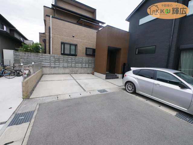 姫路市飾磨区加茂　中古戸建の駐車場