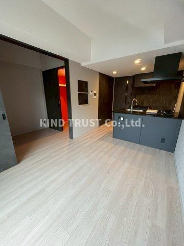 エスリードレジデンス梅田クラスシティの居間・リビング|ゆったりとした居間です