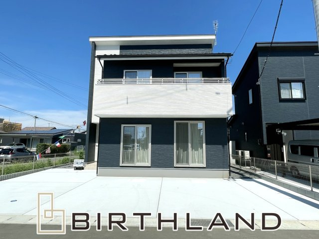 新築戸建・建売　矢吹町東郷　モデルハウス　善郷小・矢吹中の駐車場|駐車場は3台並列駐車可能！カーポートのお見積もりなどお気軽にご相談ください！