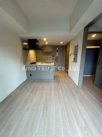 エスリードレジデンス梅田クラスシティの居間・リビング|ゆったり過ごせるリビングです