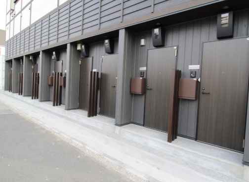 MELDIA岩槻Ⅱのエントランス