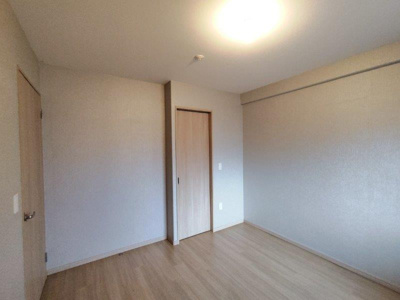 【洋室】 | グレースマンション運動公園