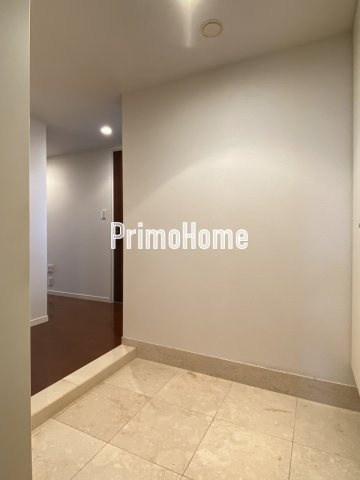 カスタリア東日本橋の玄関