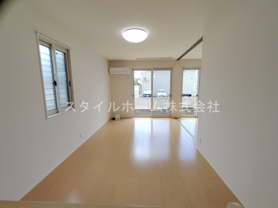 【居間・リビング】 | ボンフール | 別部屋写真です。