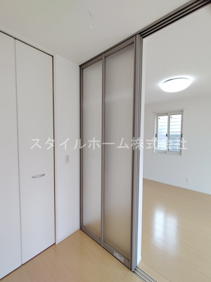 【居間・リビング】 | ボンフール | 別部屋写真です。