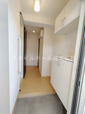 【玄関】 | ボンフール | 別部屋写真です。