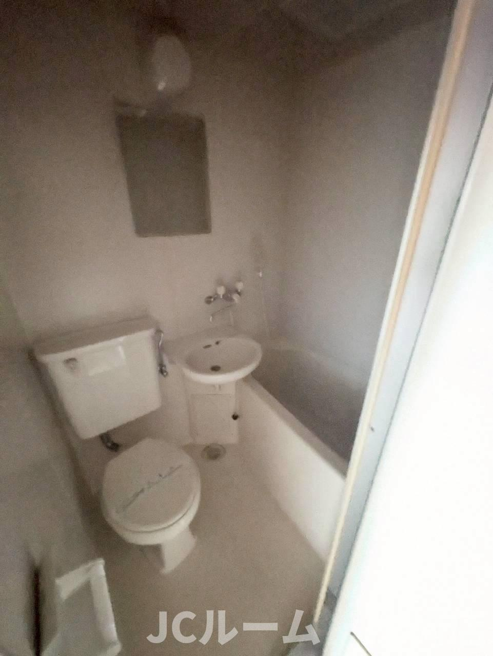 柏崎市半田２丁目のアパートのトイレ