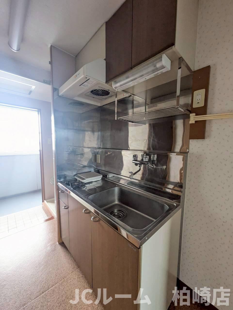 柏崎市穂波町のアパートのキッチン