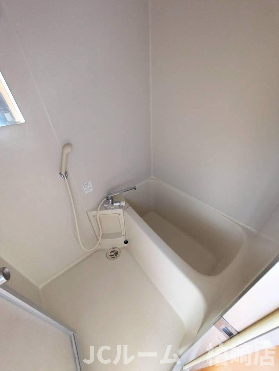 柏崎市穂波町のアパートの浴室