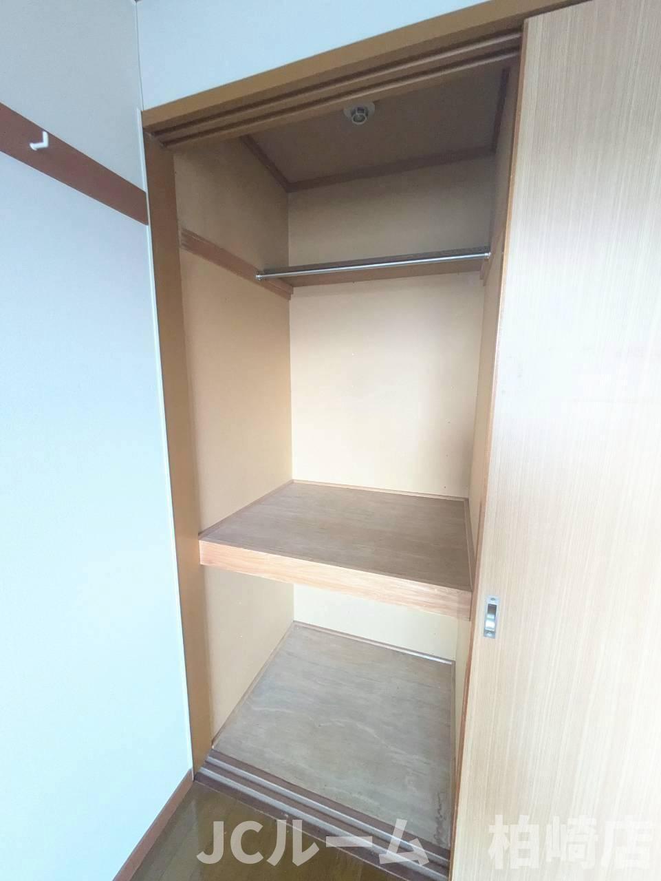 柏崎市穂波町のアパートの収納