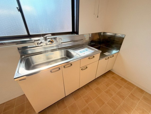 柏崎市豊町のアパートのキッチン