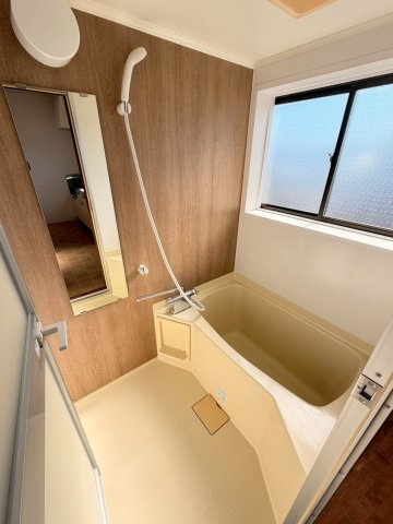 柏崎市豊町のアパートの浴室