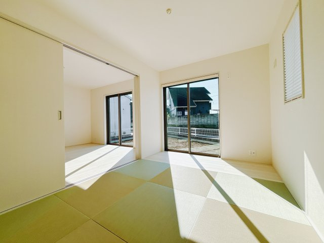 【新築戸建】第2前橋大胡 の和室|■1階和室｜和室でしか味わえない畳ならではの香りや素材で和のやすらぎを感じてください♪休日はお子様とお昼寝するのにも最適です！