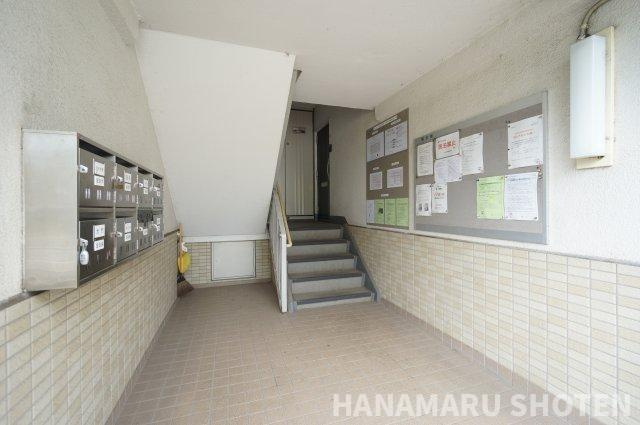 サンコーポ検見川A棟のエントランス|＊当日ご案内可＊ご希望の物件まとめてご案内！弊社が掲載していない物件でもOK♪お気軽にご相談ください ♪お電話でのお問合わせがスムーズ♪