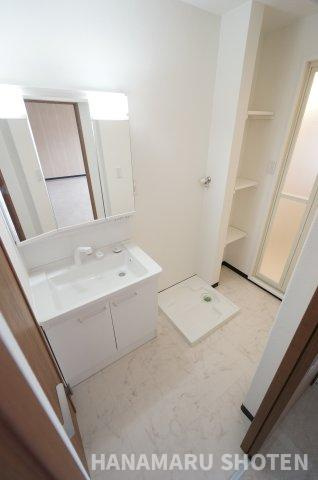 サンコーポ検見川A棟の独立洗面台|＊当日ご案内可＊ご希望の物件まとめてご案内！弊社が掲載していない物件でもOK♪お気軽にご相談ください ♪お電話でのお問合わせがスムーズ♪