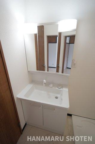 サンコーポ検見川A棟の独立洗面台|＊当日ご案内可＊ご希望の物件まとめてご案内！弊社が掲載していない物件でもOK♪お気軽にご相談ください ♪お電話でのお問合わせがスムーズ♪