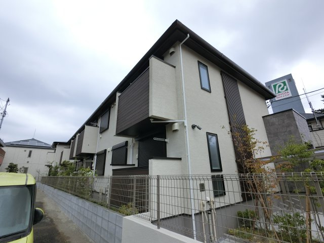 市川市八幡３丁目のアパート