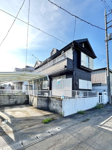 【中古戸建】佐波郡玉村町大字飯塚の外観|■外観｜特徴のある個性的な住まいと美しい街並み、そして住みやすい環境を、ぜひ現地でご覧になりませんか。お気軽にお問合せください(^^)  