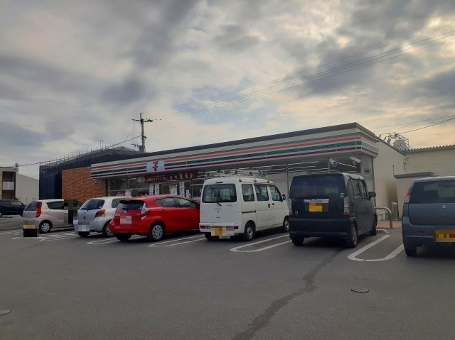 モン・ゾーレの周辺|セブンイレブン八女本町店まで600m