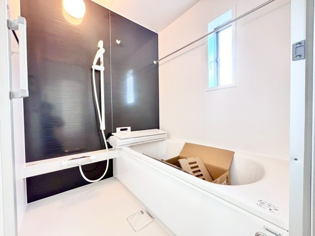 野田市尾崎第17　新築戸建　1号棟の浴室|ゆったり浸かれる広々バスルーム♪お子様とも一緒に入れます(^^)/							
