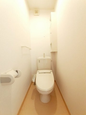 【トイレ】 | フォレストグランデⅡ | 落ち着いた色調のトイレです