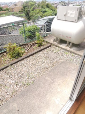 【バルコニー】 | エルディム駿河台 | 開放的で明るい空間を演出してくれるバルコニーです