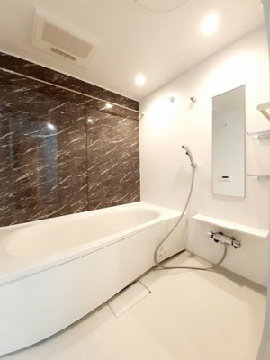 【浴室】 | アリビオ・リラⅠ | ゆったり過ごせるお風呂です