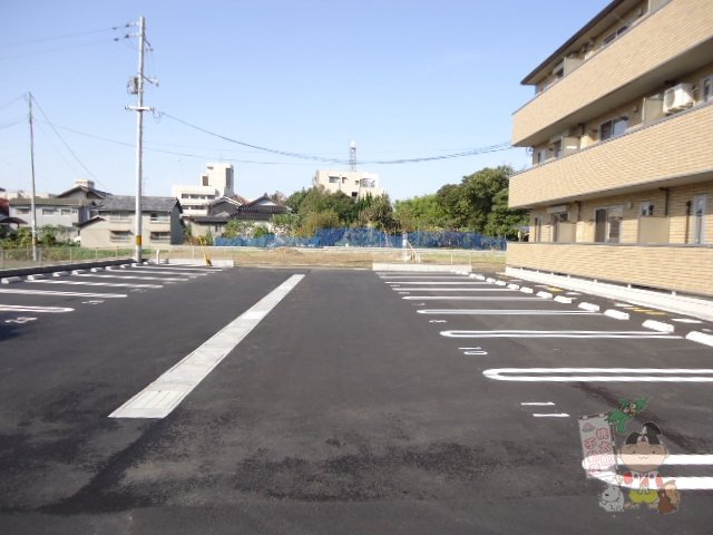 プランデュールＫｅｉの駐車場