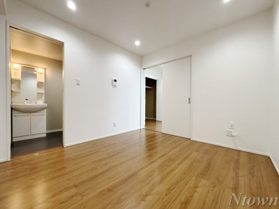 【居間・リビング】 | FreeHand 八田（フリーハンド） | こちらの居間で趣味の時間をお楽しみください