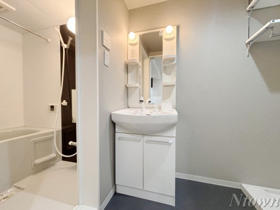 【独立洗面台】 | FreeHand 八田（フリーハンド） | 独立洗面台あり、毎朝おしゃれに忙しい女性の方におすすめです