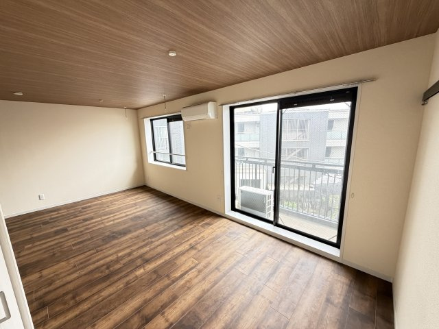 クレートメゾン土屋の洋室