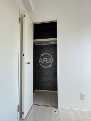 グラシア堺筋本町　南大江小学校区の収納|グラシア堺筋本町　クローゼット