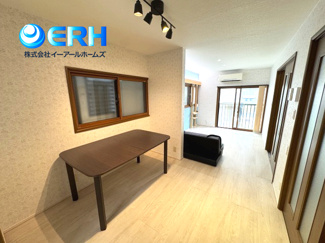 【居間・リビング】 | 水道筋6丁目戸建 | リビングダイニング15帖あり、ダイニングとリビングスペースを分けて生活可能です。