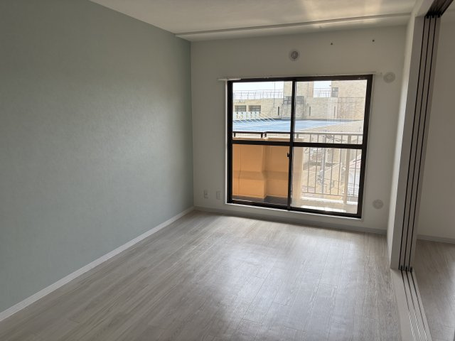 エスポワール紫海の居間・リビング