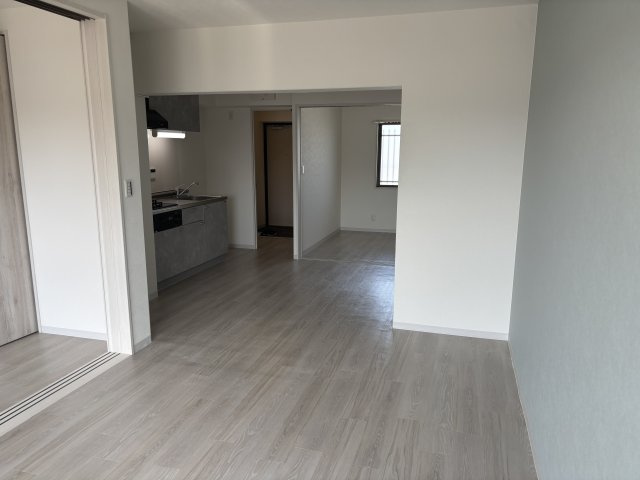 エスポワール紫海の居間・リビング