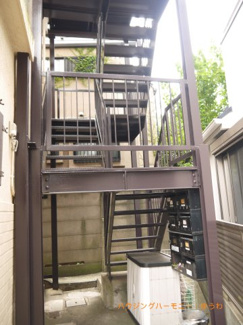 【その他共用部分】 | 上階へは、階段利用となります。