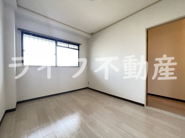 サングリーン布施の居間・リビング|ゆったりとした居間です