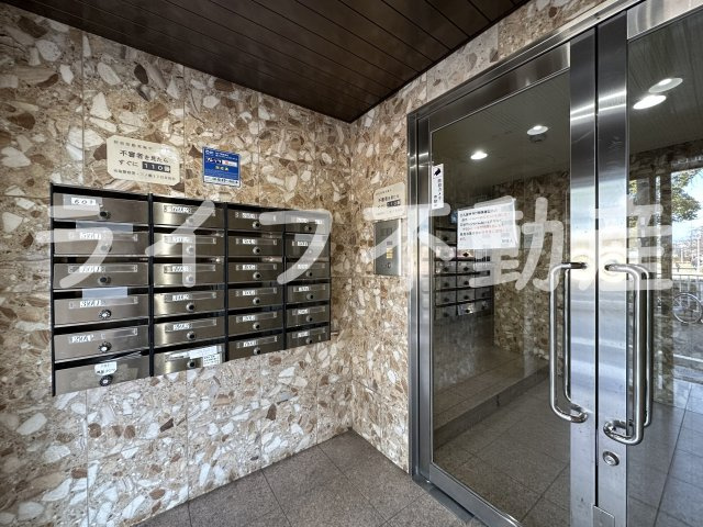 サングリーン布施のエントランス|清潔なエントランスです