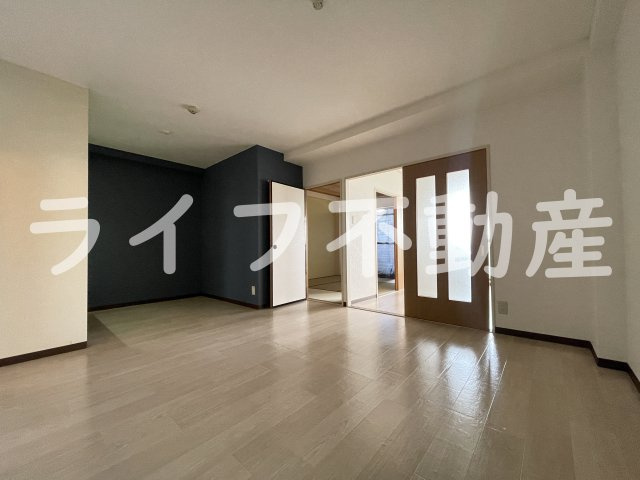 サングリーン布施の居間・リビング|ゆったりとした居間です